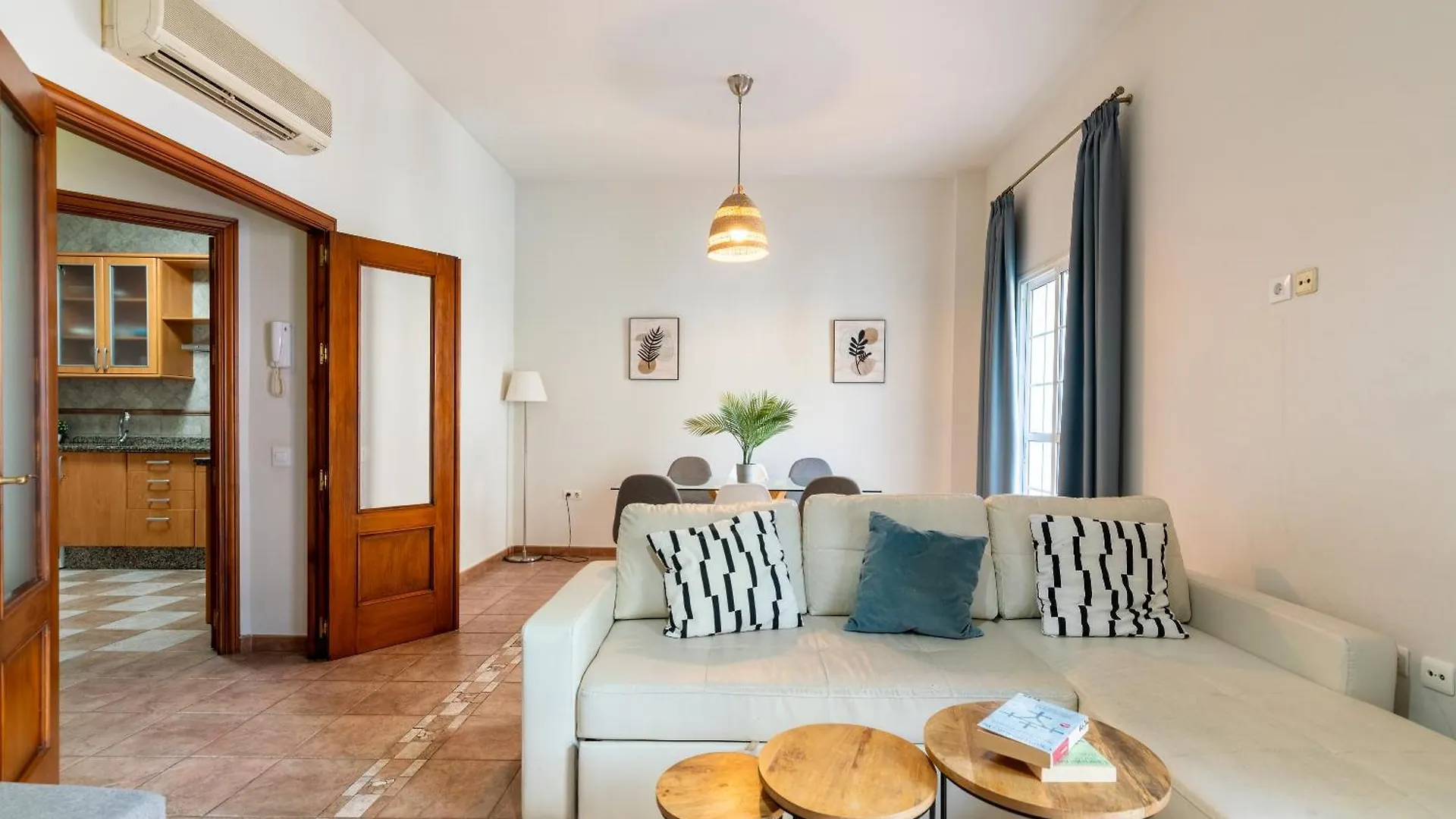 Apartment Aoa Casa Triana Ideal Parejas Seville Spain