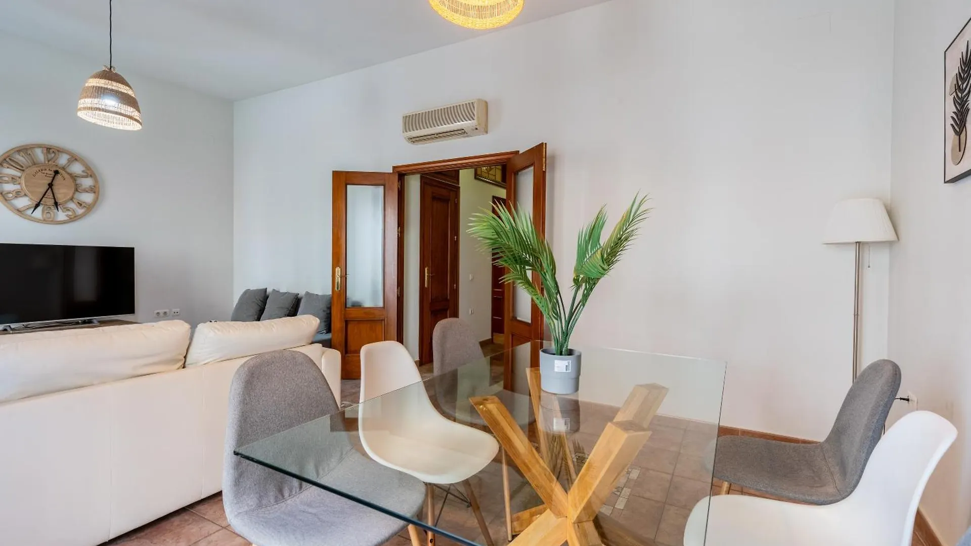 Aoa Casa Triana Ideal Parejas contacts